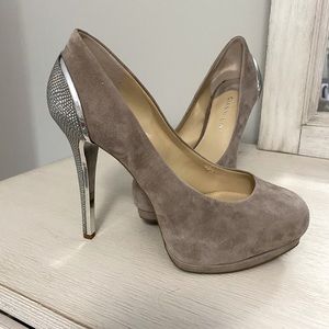 Gianni Bini tan and silver 6in heels. Size 6.5